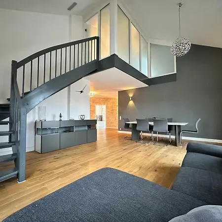 Penthouse 4*