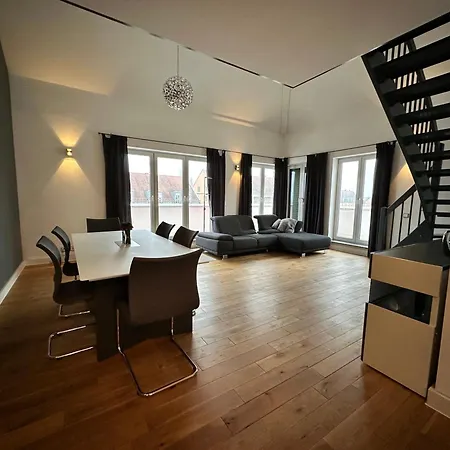 Penthouse 4*